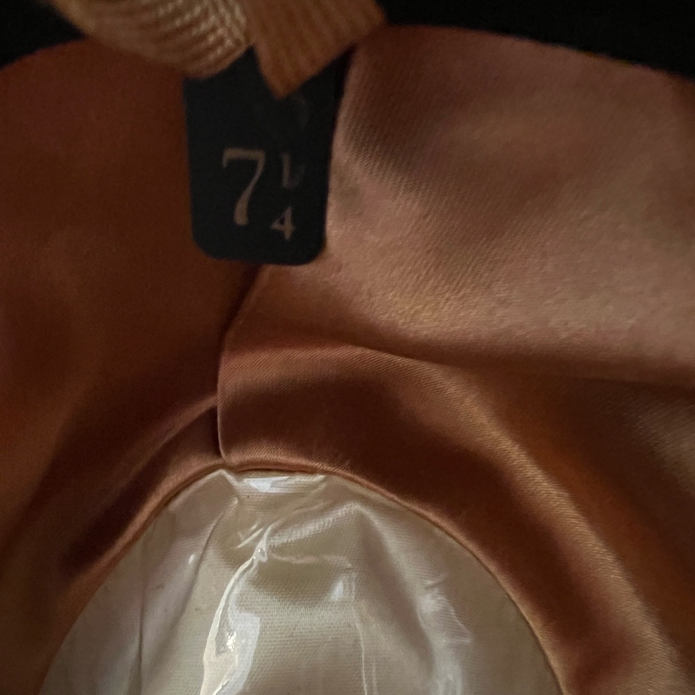 Hat - Picture 6 of 9